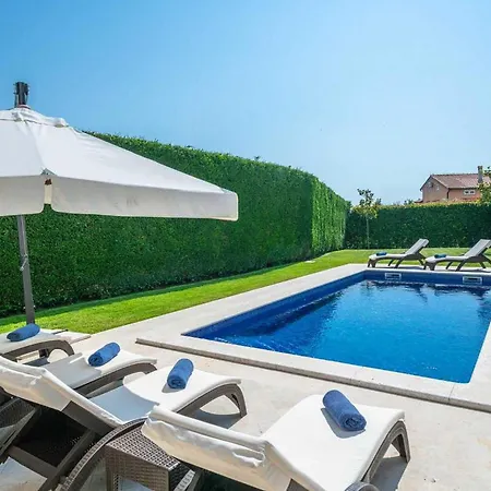 Allegra Holiday home *